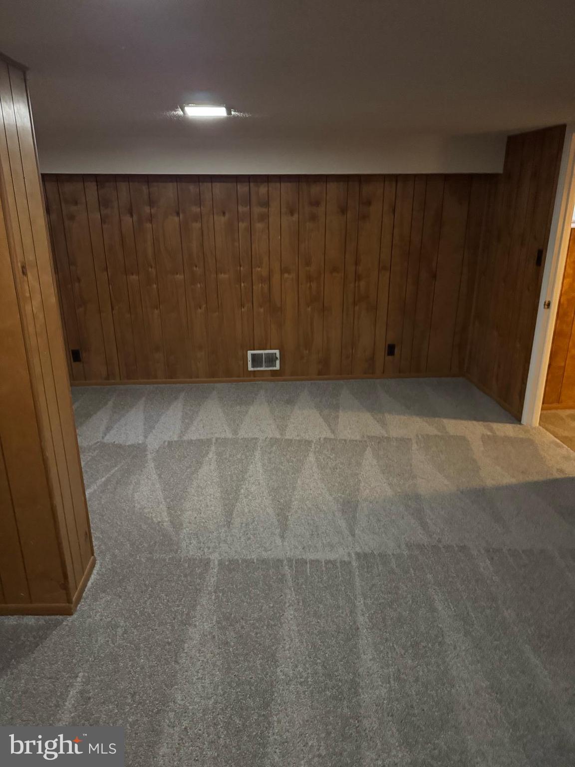 FAIRLINGTON VILLAGES - Residential Lease