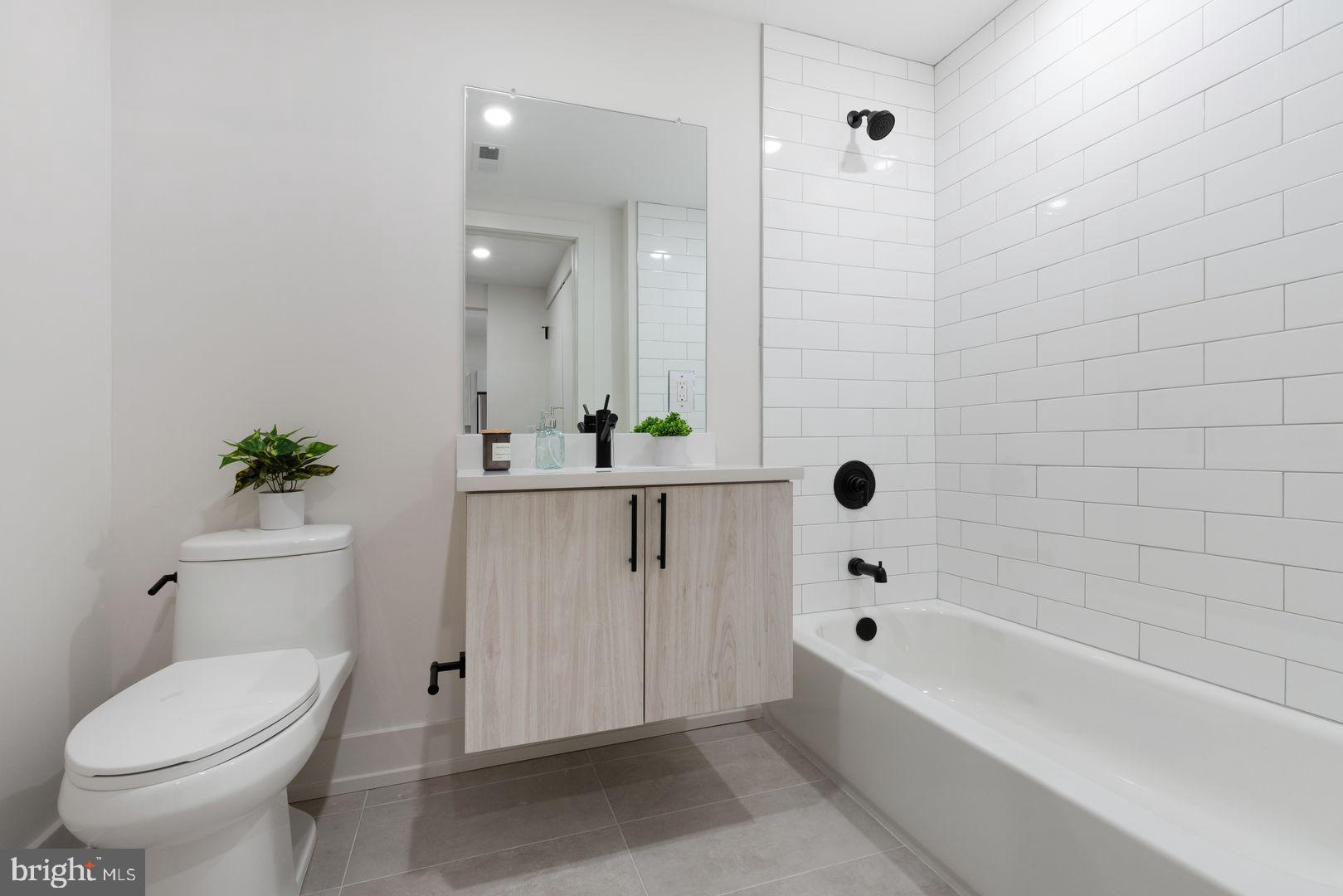 PASSYUNK SQUARE - Residential Lease