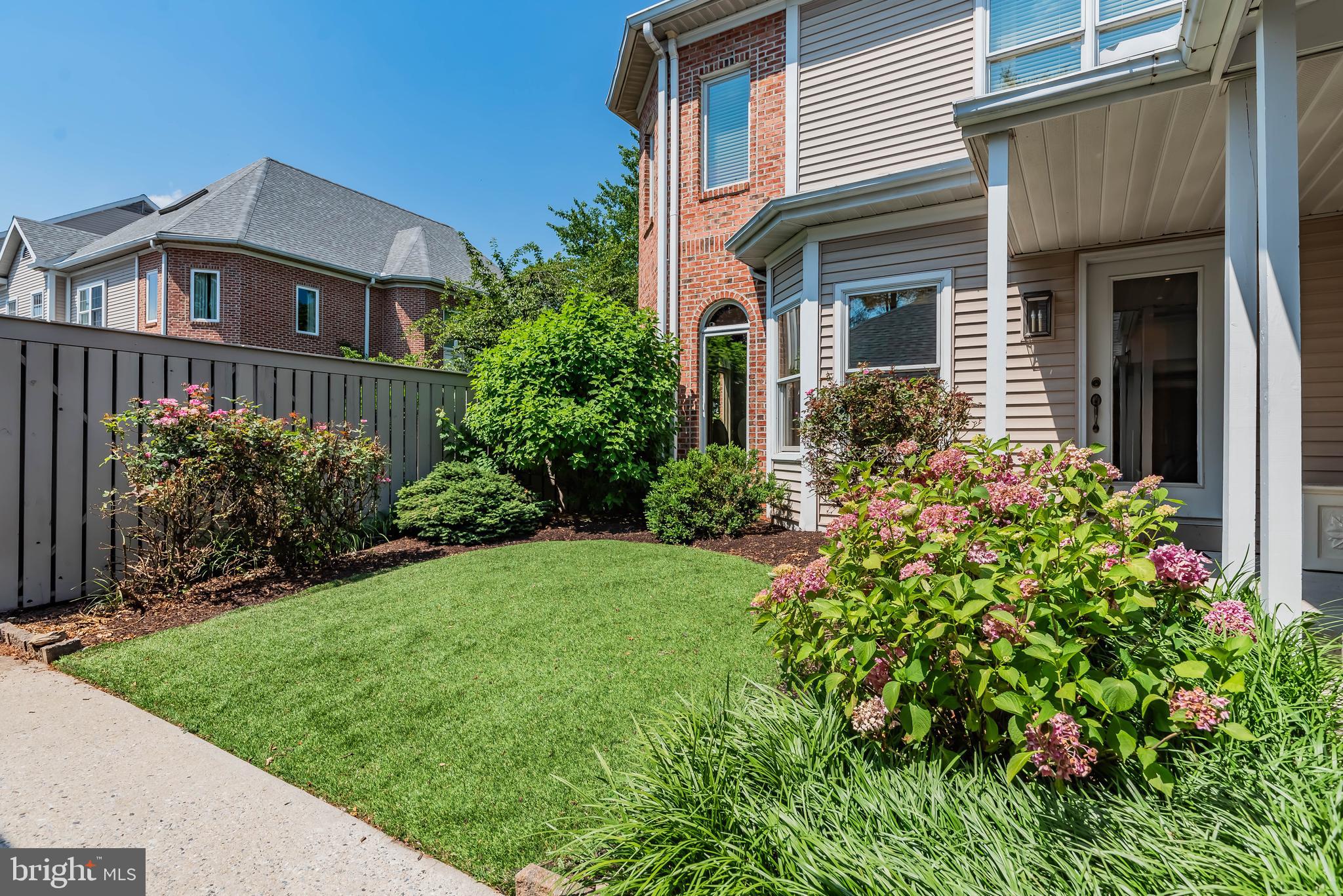 523 BRIDGEVIEW DRIVE