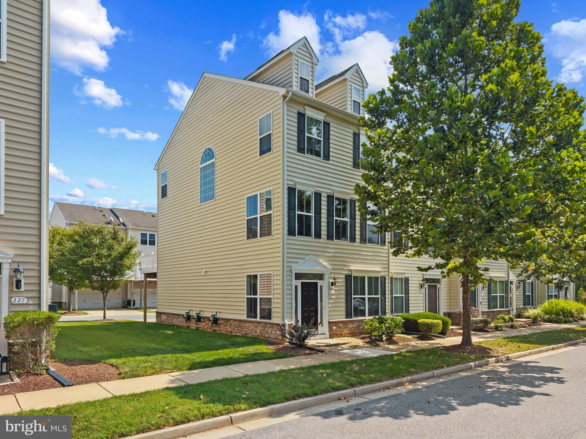 233 Keenan Way
