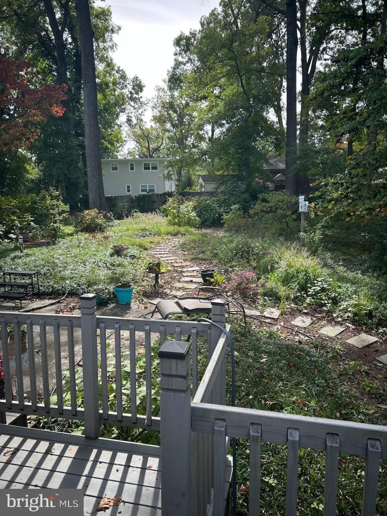 1846 LINDAMOOR DRIVE