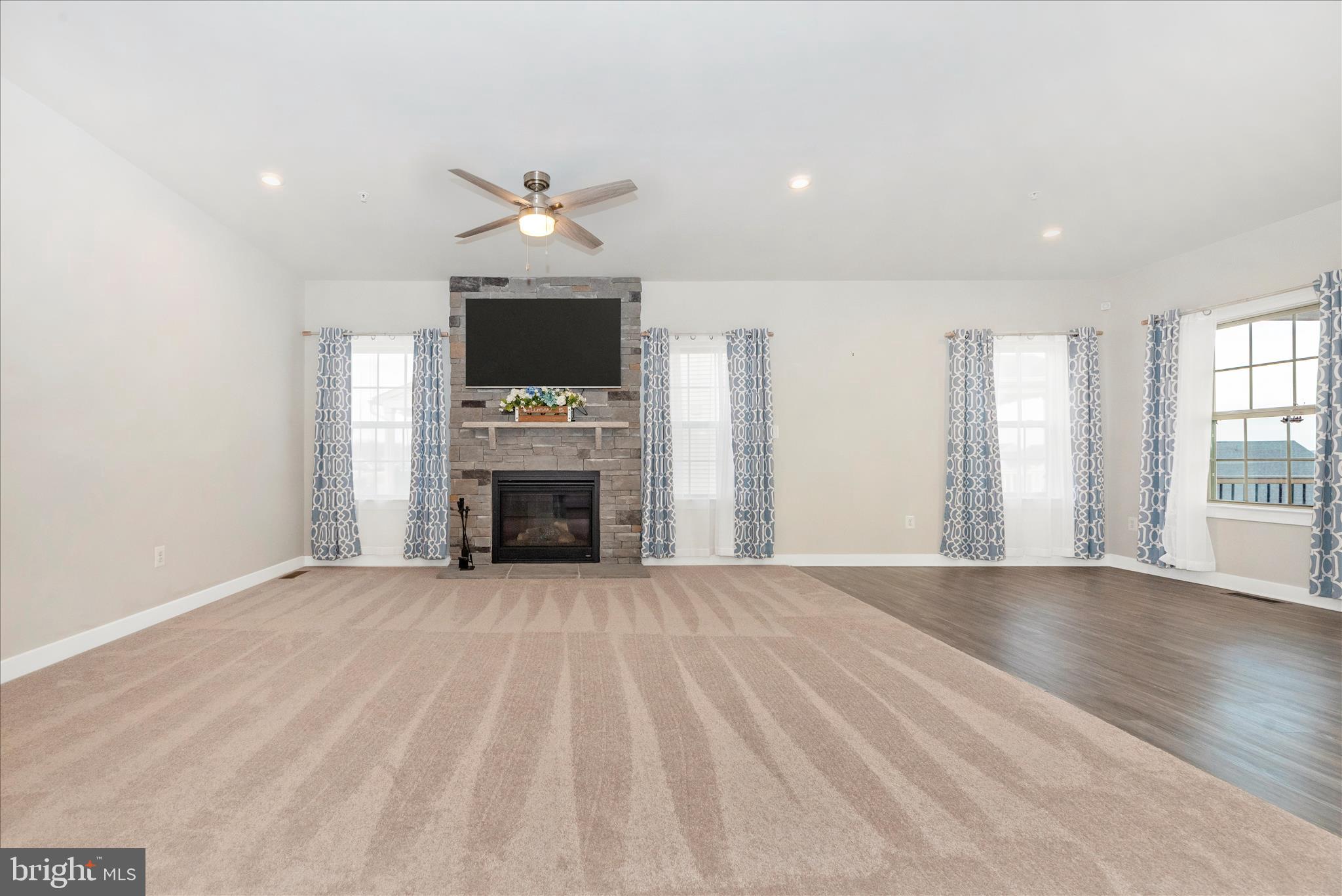 LAKE LINGANORE EAGLEHEAD - Residential