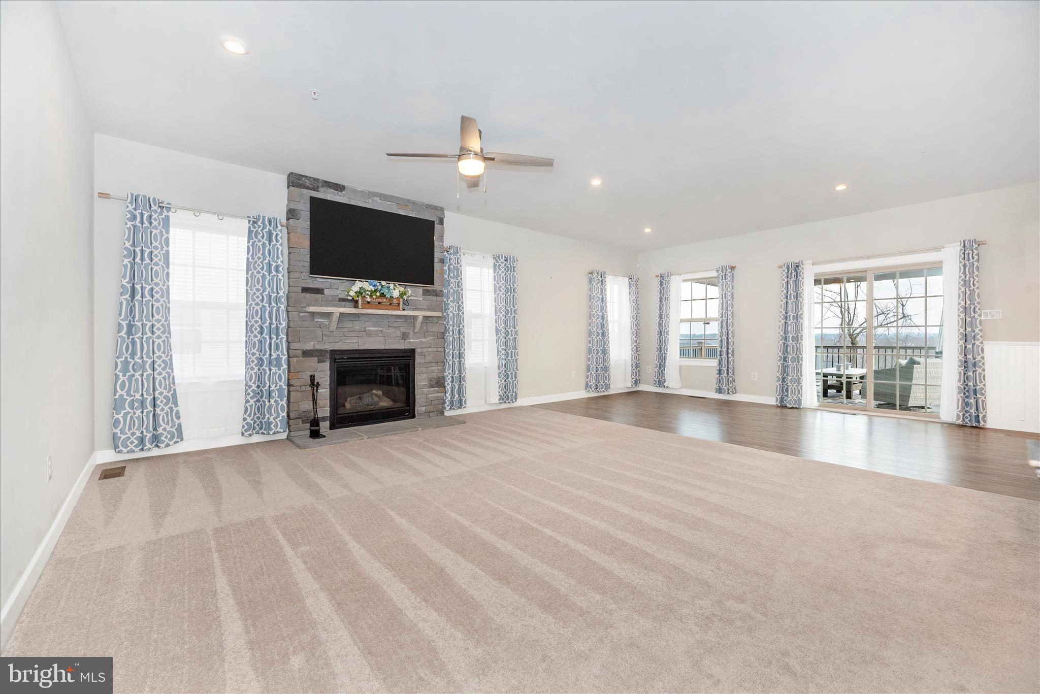 LAKE LINGANORE EAGLEHEAD - Residential