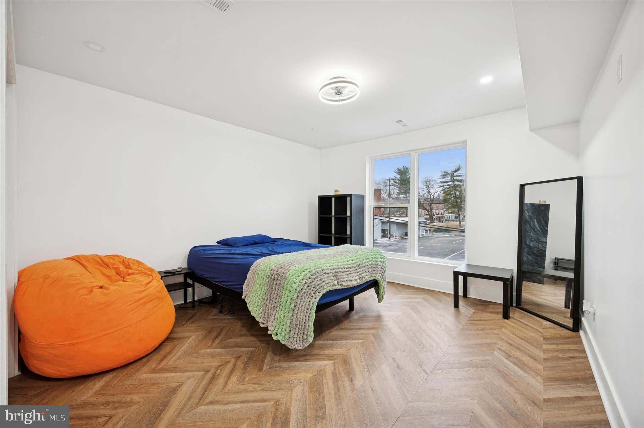 GERMANTOWN (EAST) - Residential