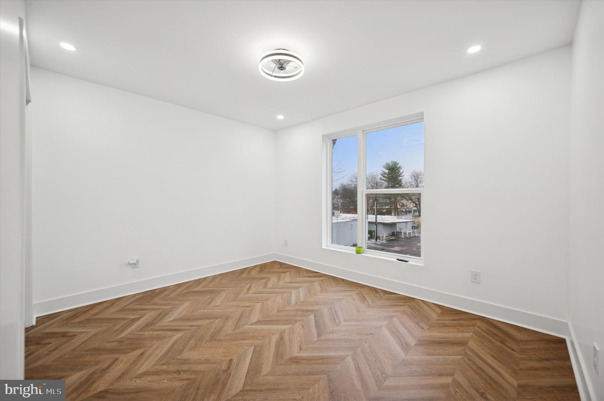 GERMANTOWN (EAST) - Residential