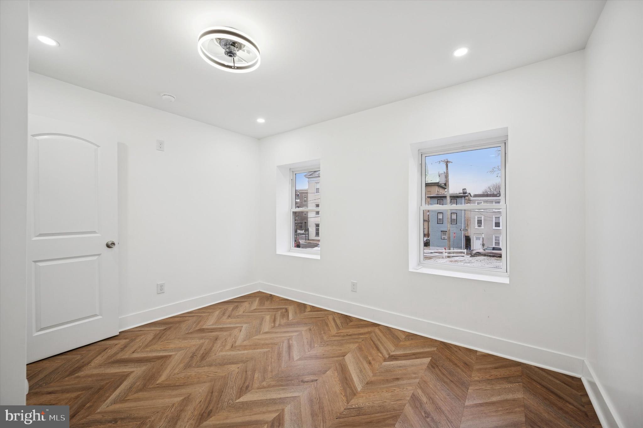 GERMANTOWN (EAST) - Residential