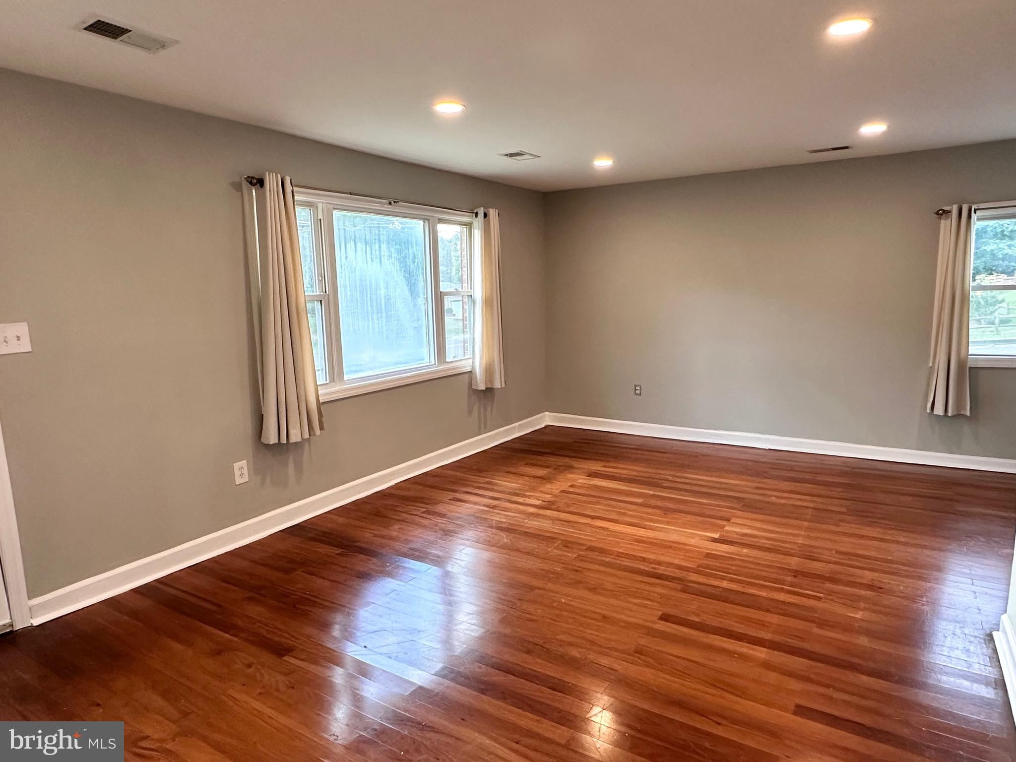 6301 THE PARKWAY