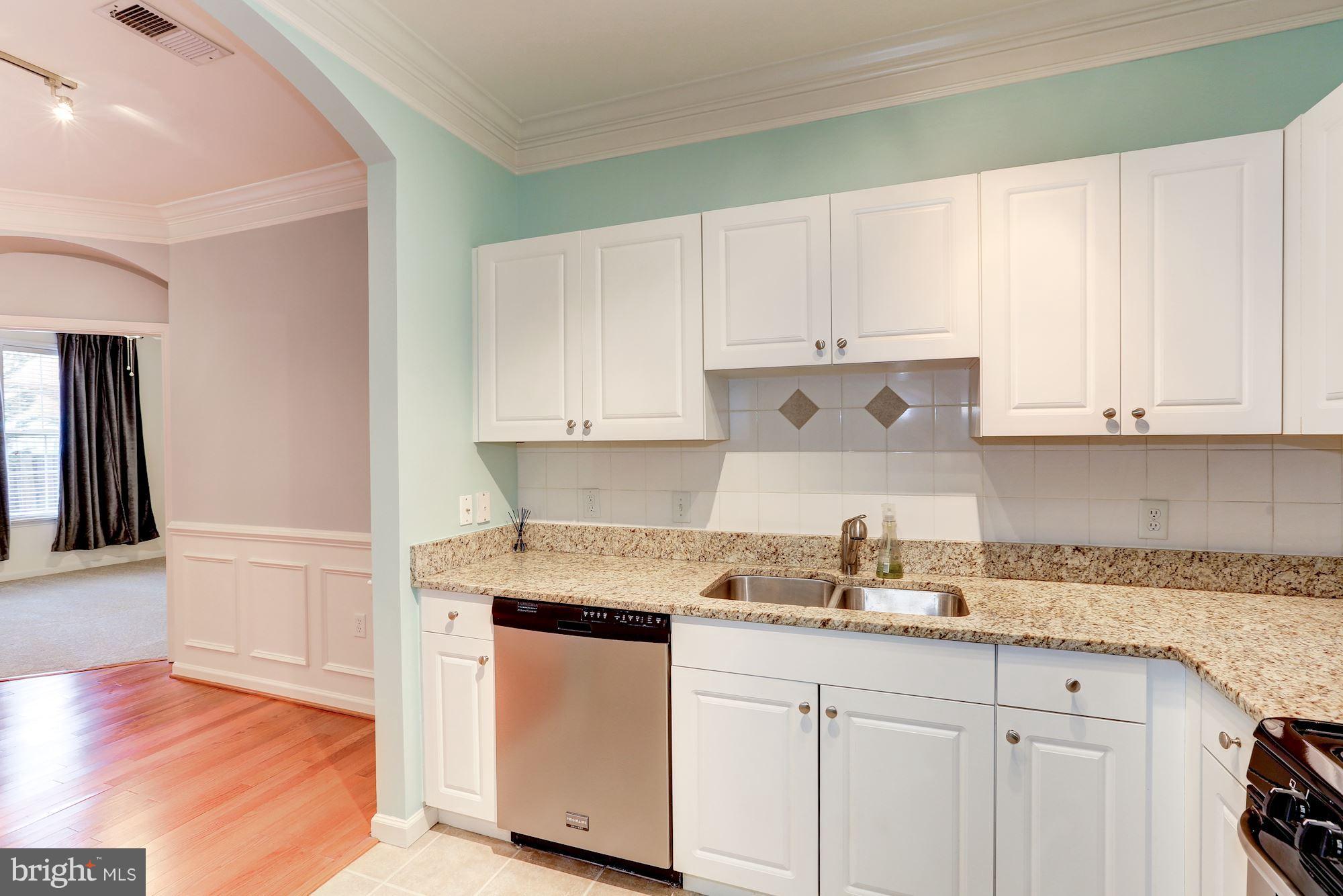 THE COLONNADE AT KENTLANDS - Residential