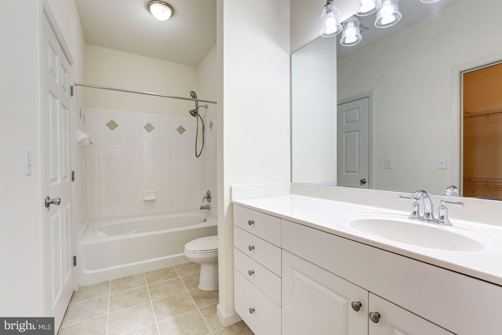 THE COLONNADE AT KENTLANDS - Residential