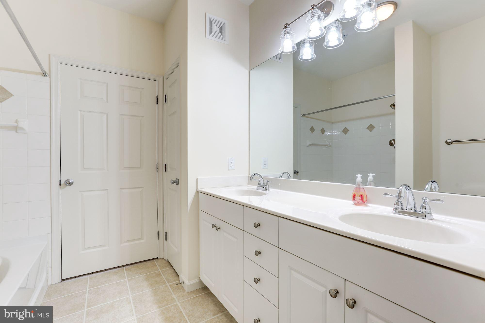 THE COLONNADE AT KENTLANDS - Residential