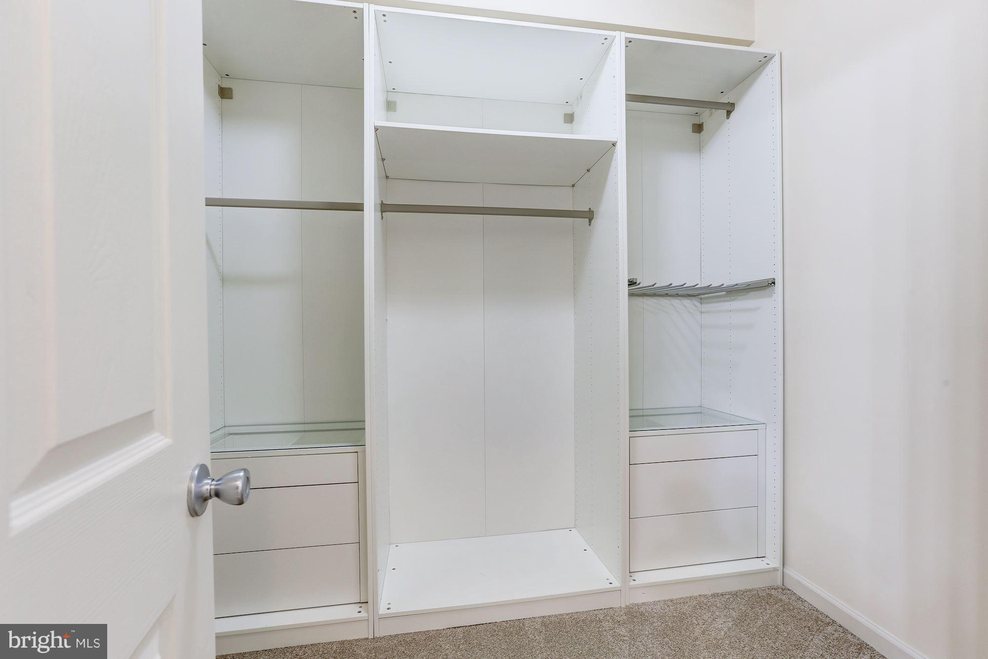 THE COLONNADE AT KENTLANDS - Residential