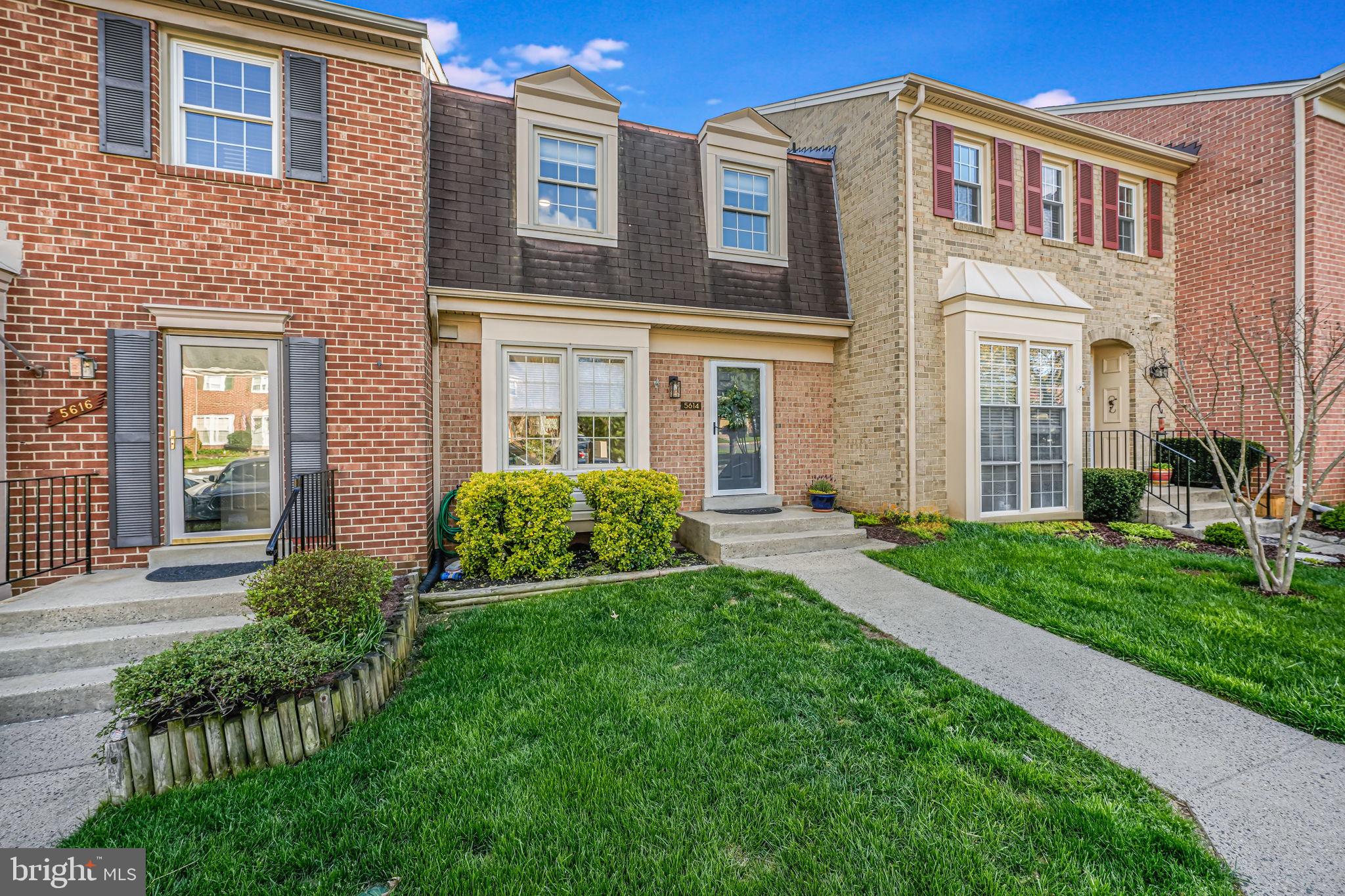 LAKEPOINTE - Residential