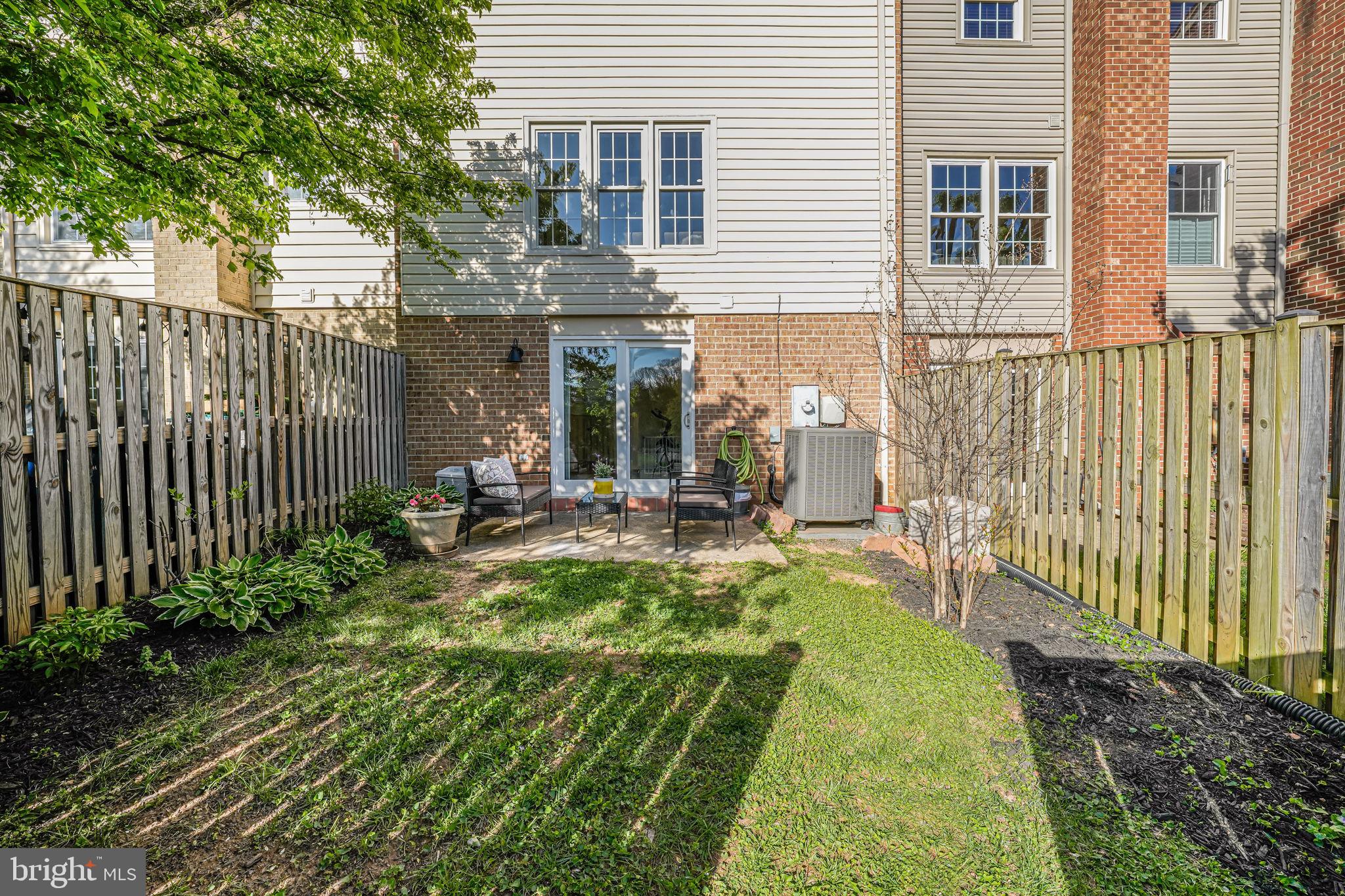 LAKEPOINTE - Residential