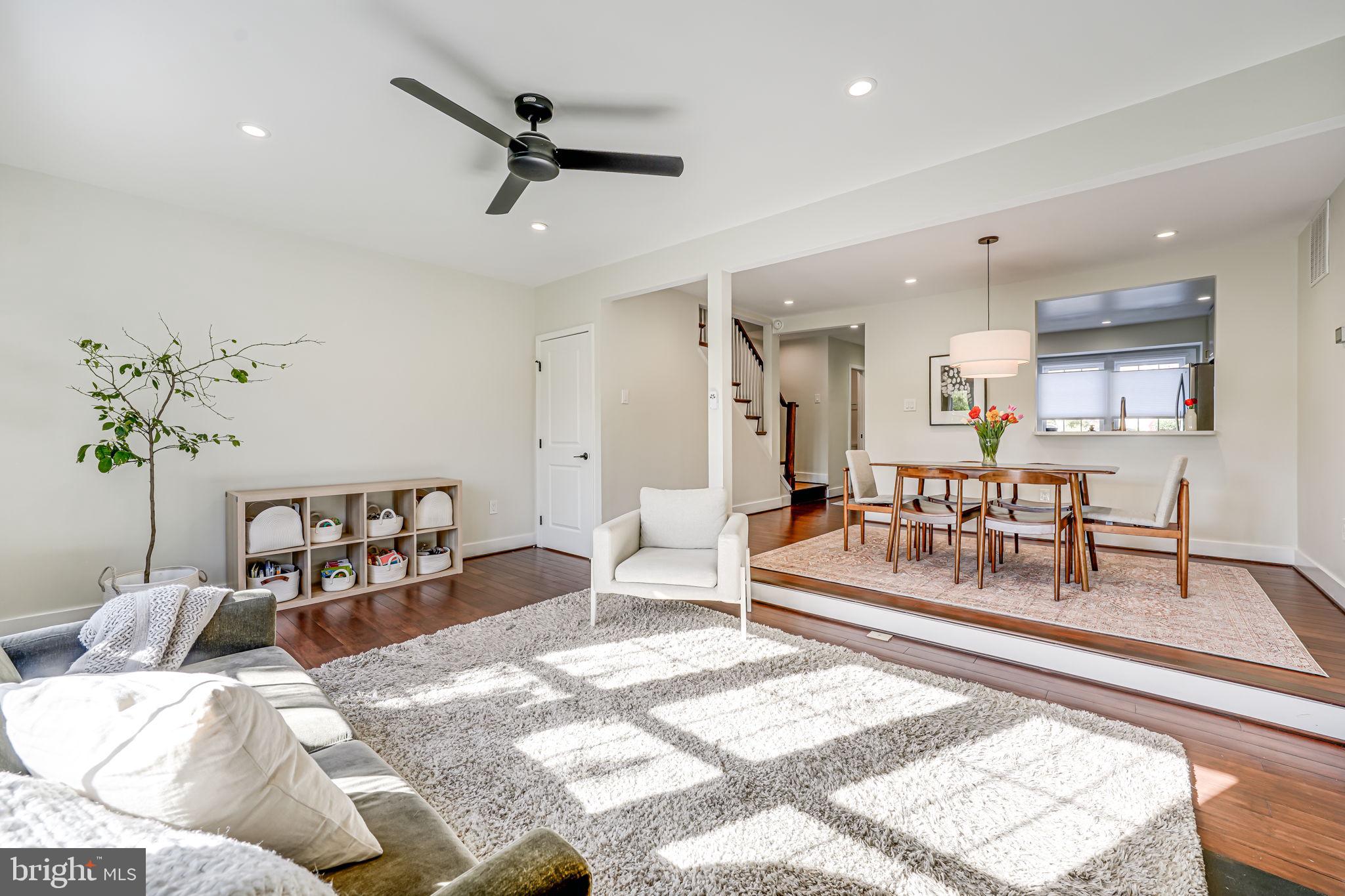 LAKEPOINTE - Residential