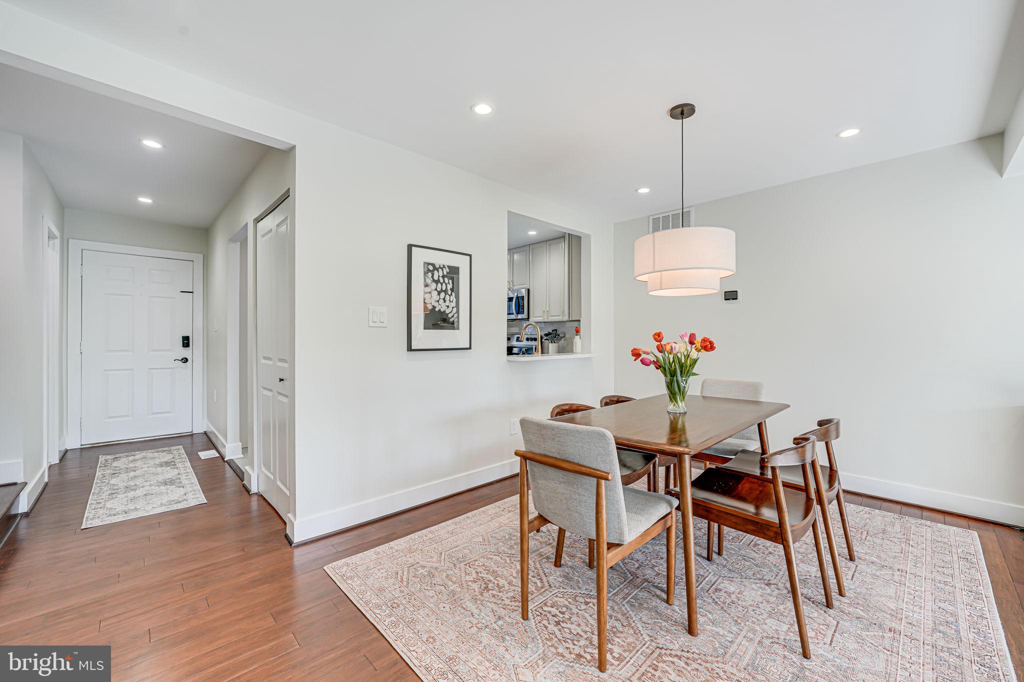 LAKEPOINTE - Residential