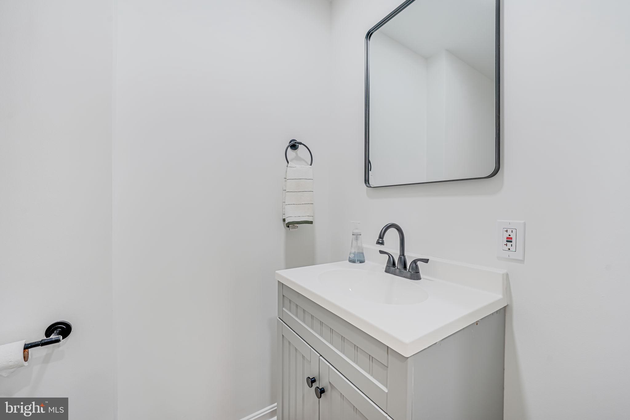 LAKEPOINTE - Residential