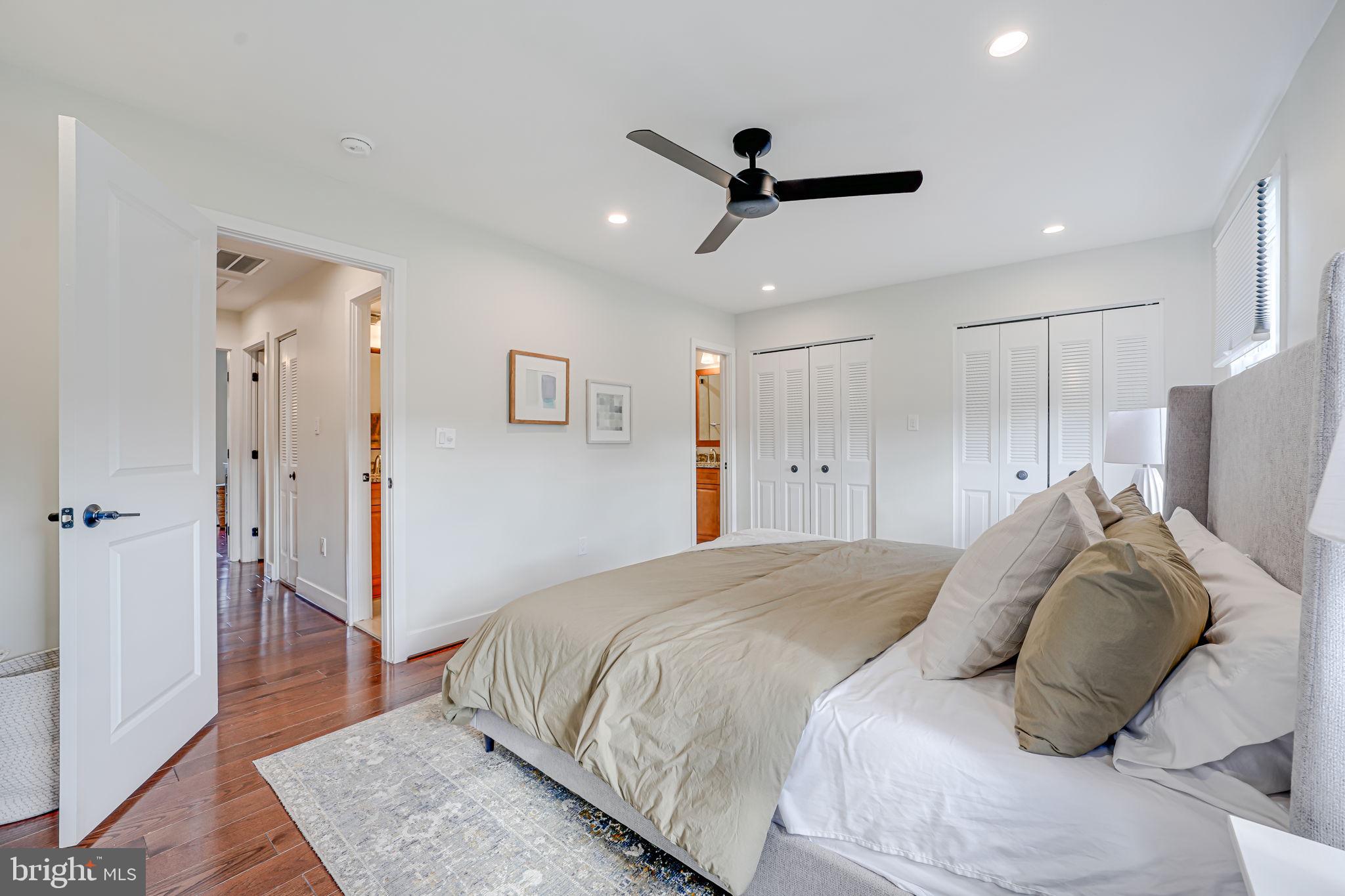 LAKEPOINTE - Residential