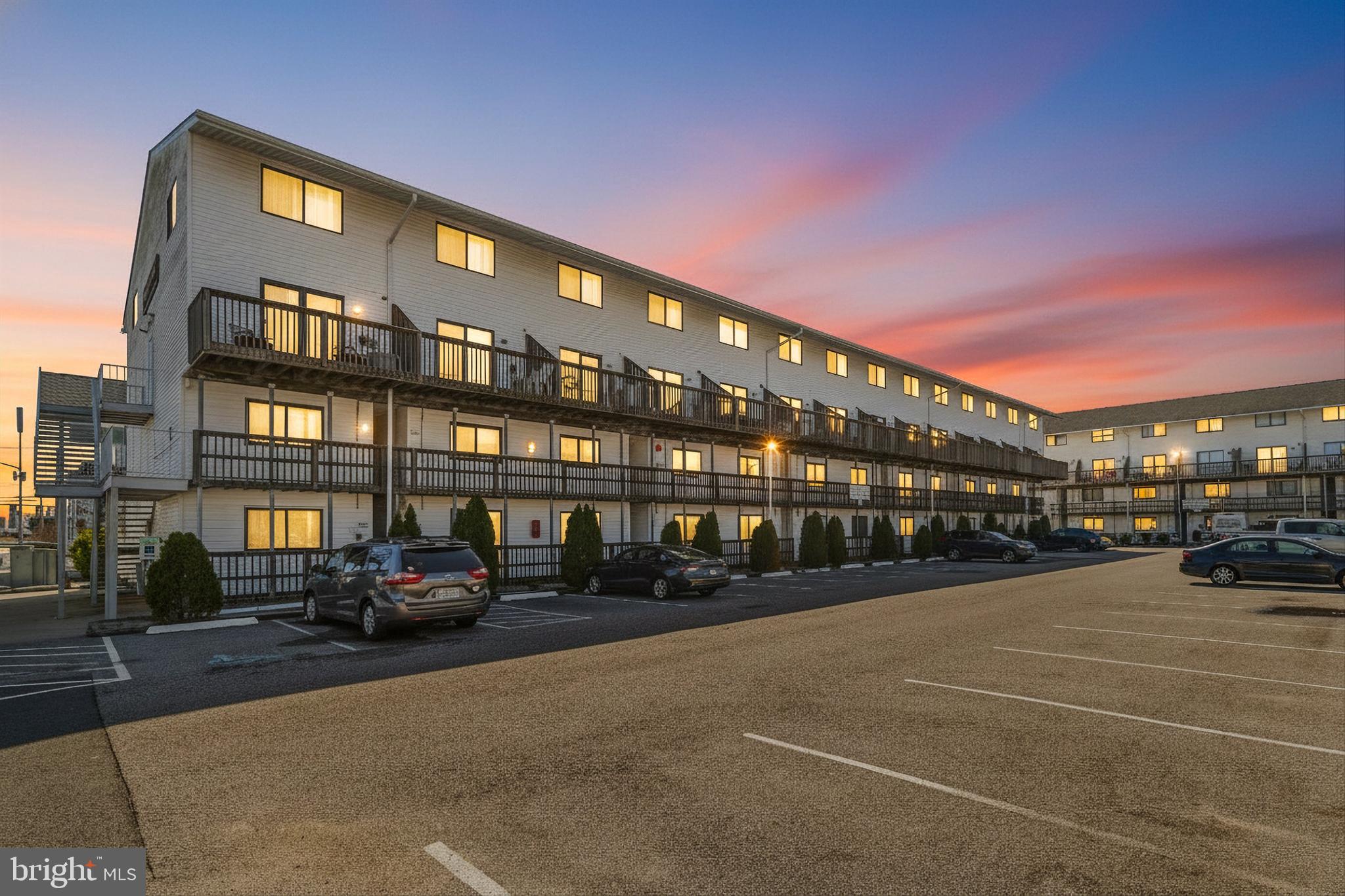OCEANBAY CITY - Residential