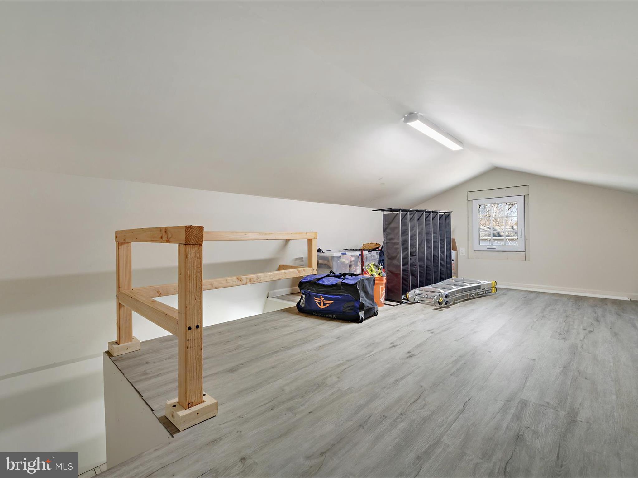 ELVATON ACRES - Residential