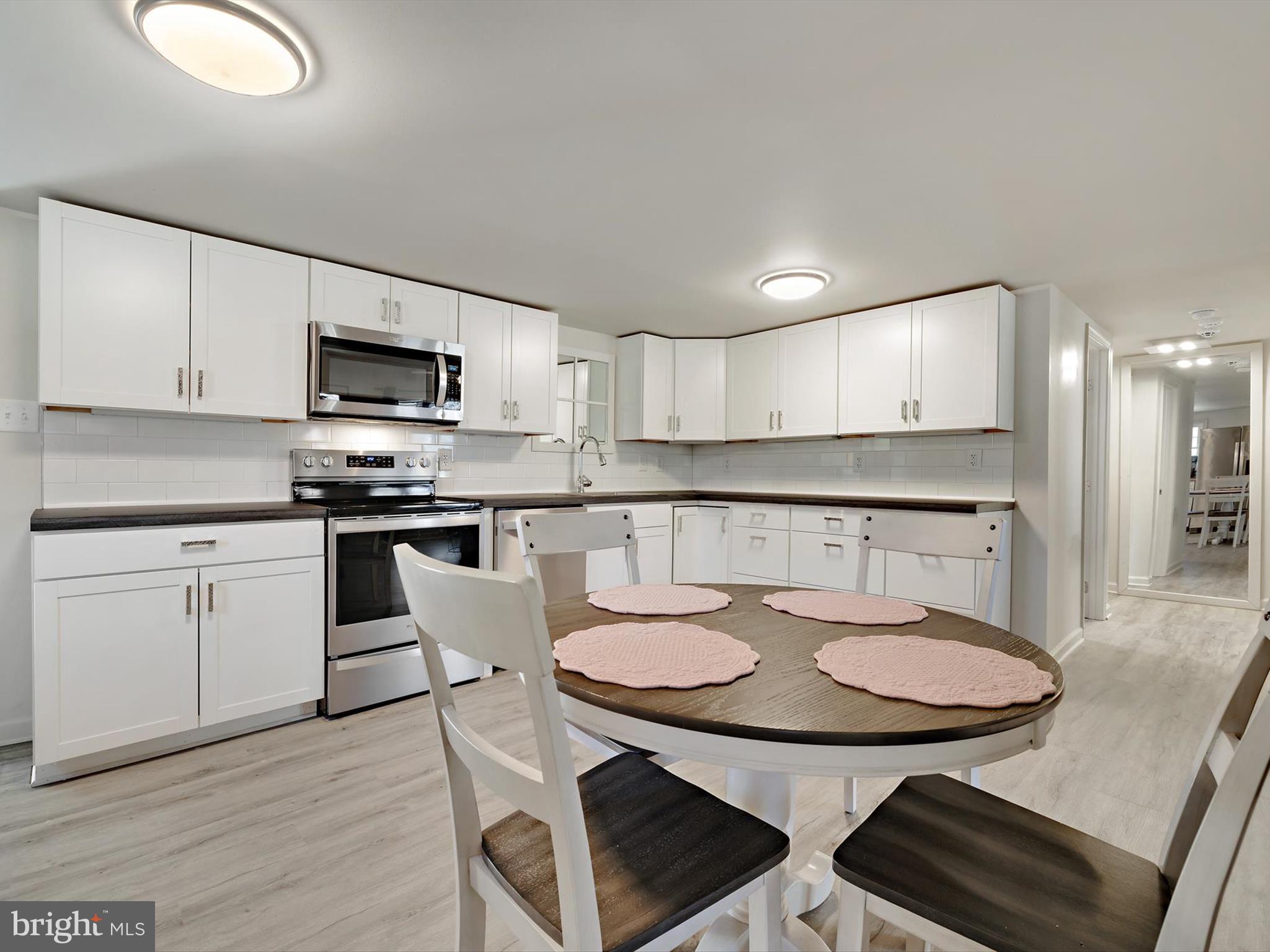 ELVATON ACRES - Residential