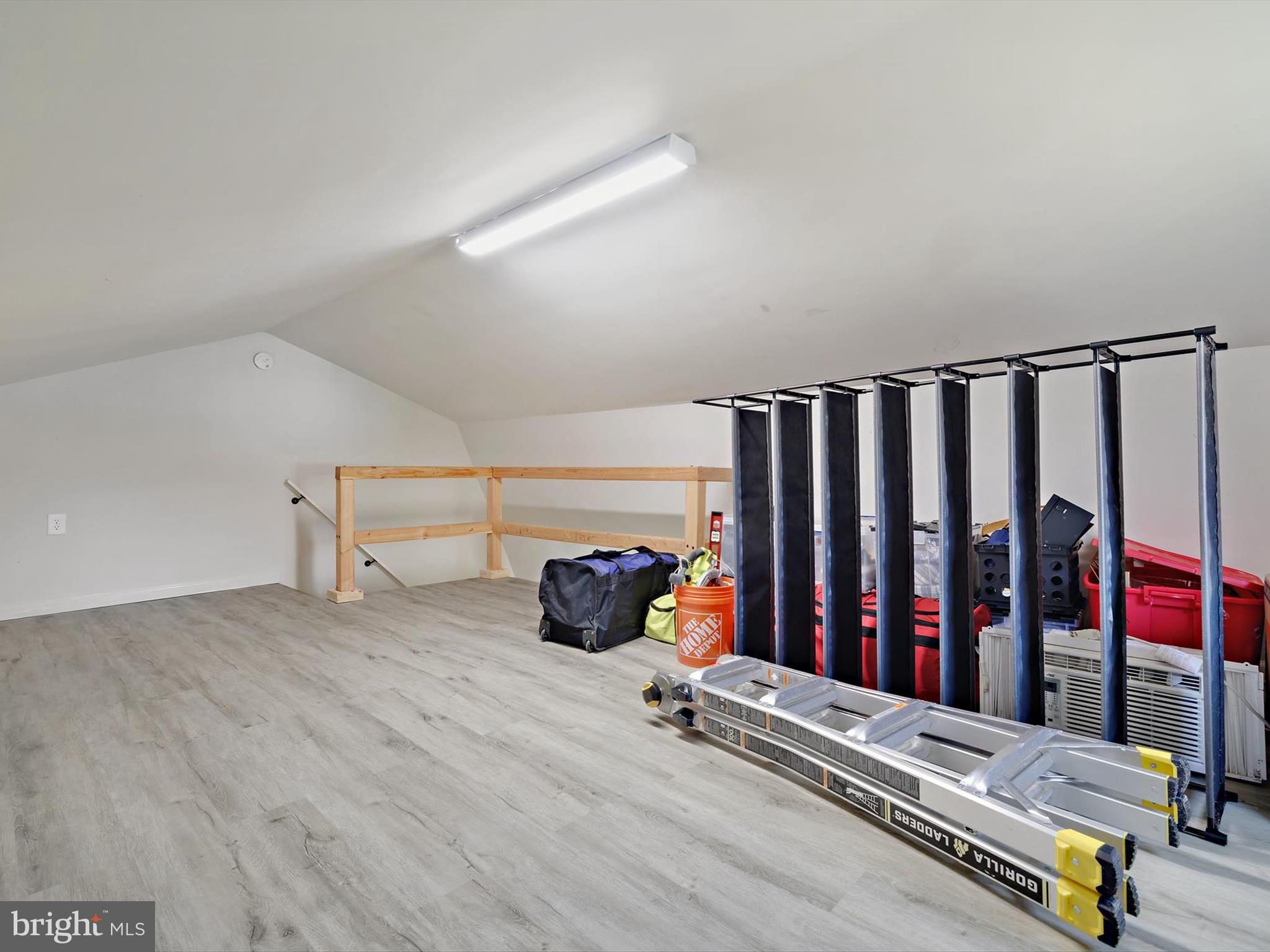 ELVATON ACRES - Residential