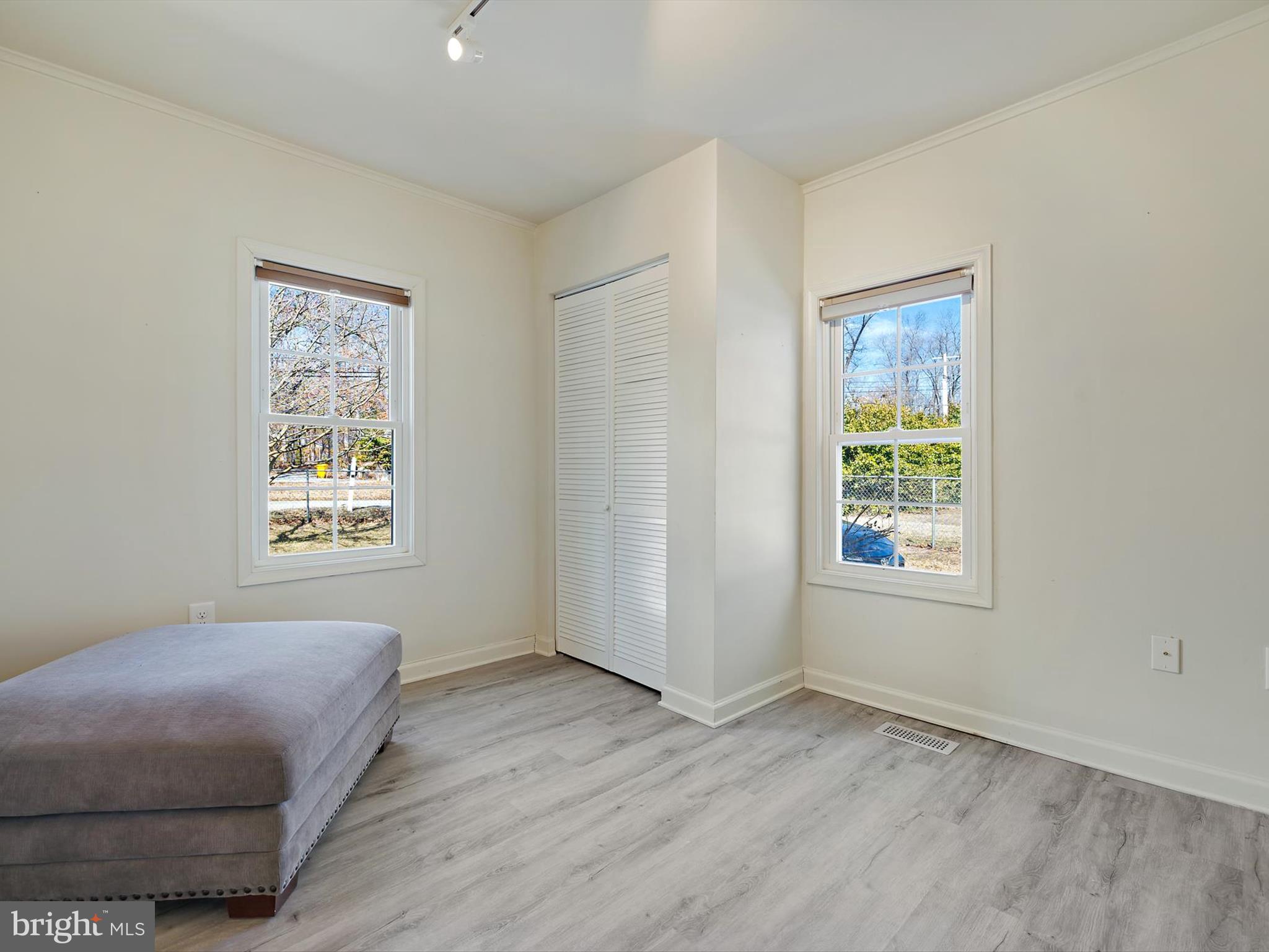 ELVATON ACRES - Residential