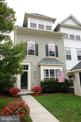 Lovely end unit townhome in very desirable community. Open floor plan on main level. Two spacious bedrooms and bath on second level and master suite w/ master bath and fireplace on 3rd level. Too many amenities to list! Very easy commute to Ft. Meade, Northrup Grumman, NSA!
