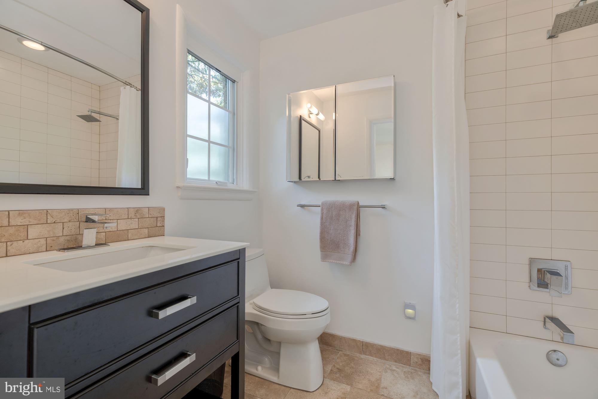 RIVERWOOD - Residential