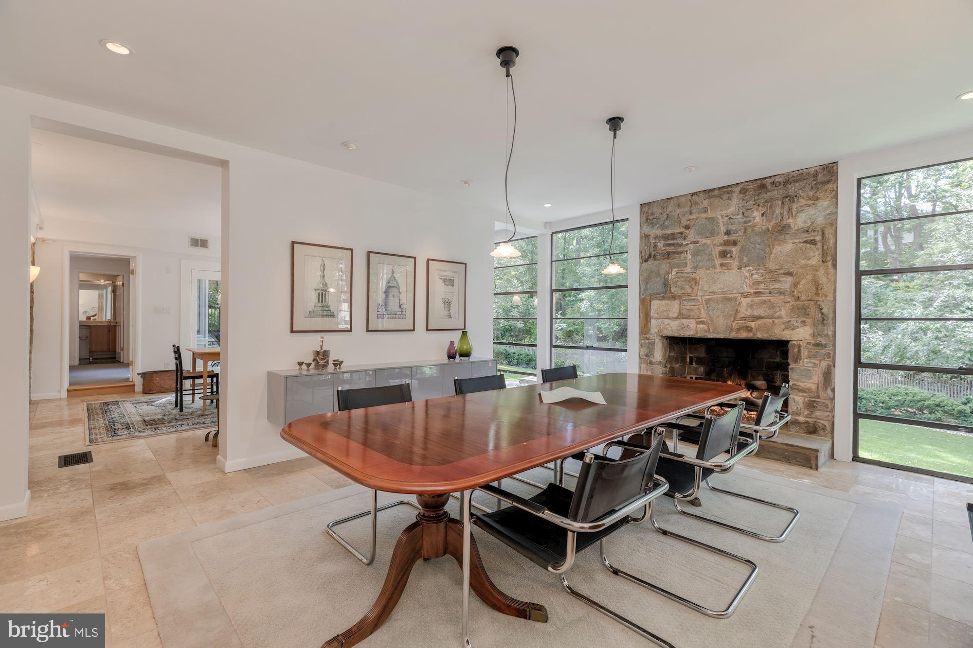 RIVERWOOD - Residential