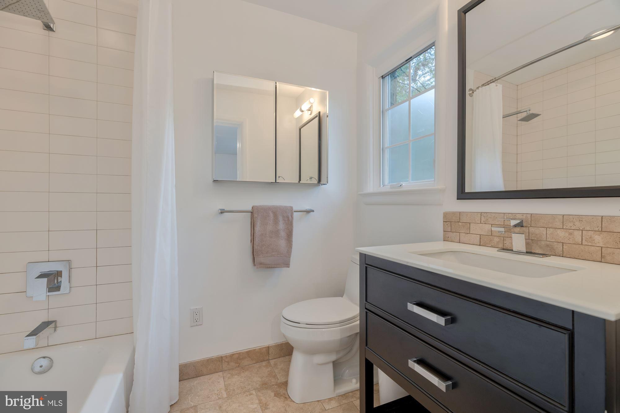 RIVERWOOD - Residential