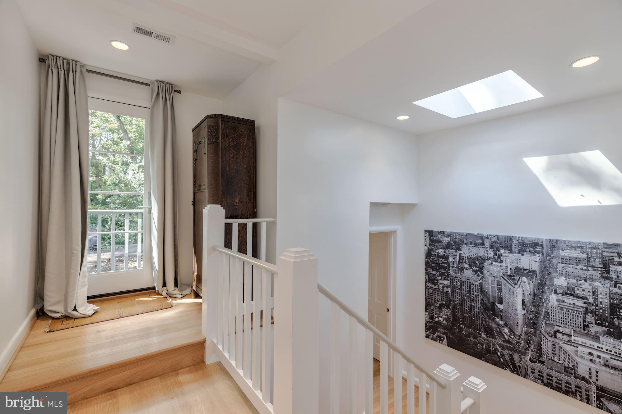 RIVERWOOD - Residential