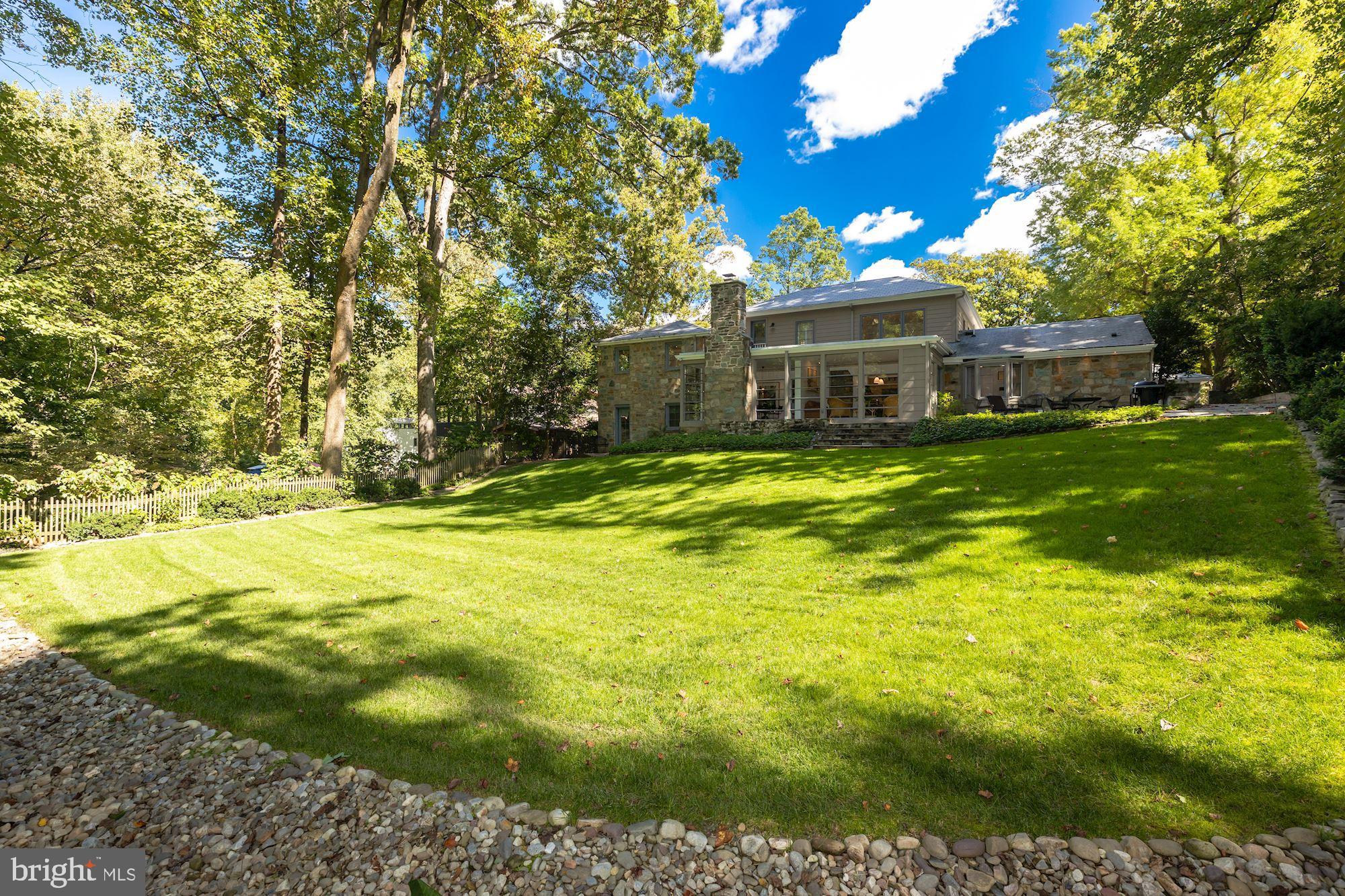 RIVERWOOD - Residential