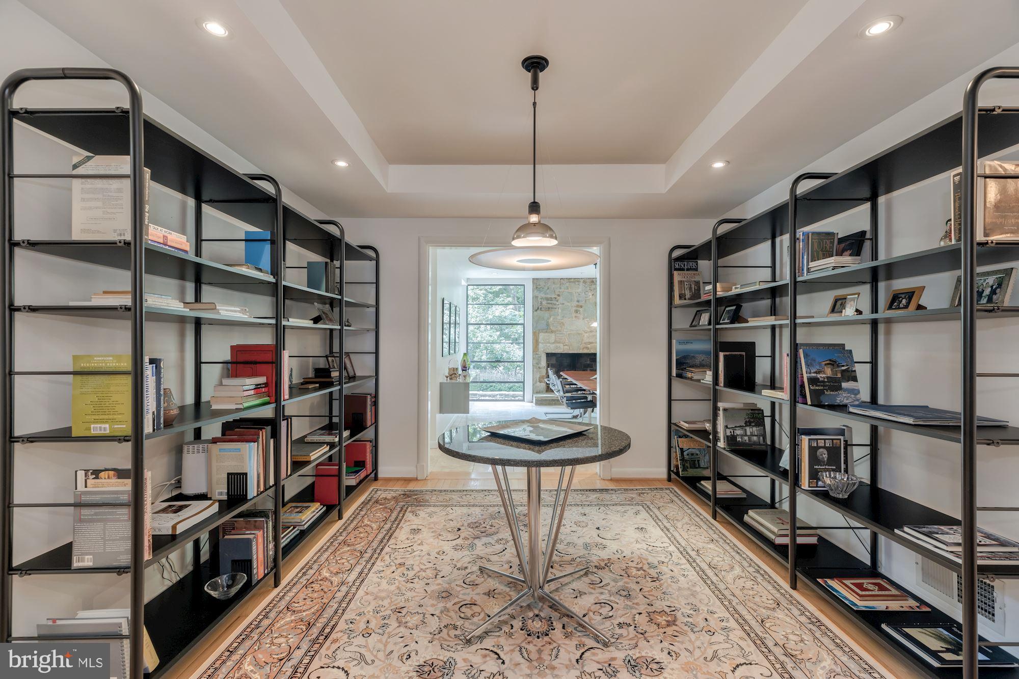 RIVERWOOD - Residential