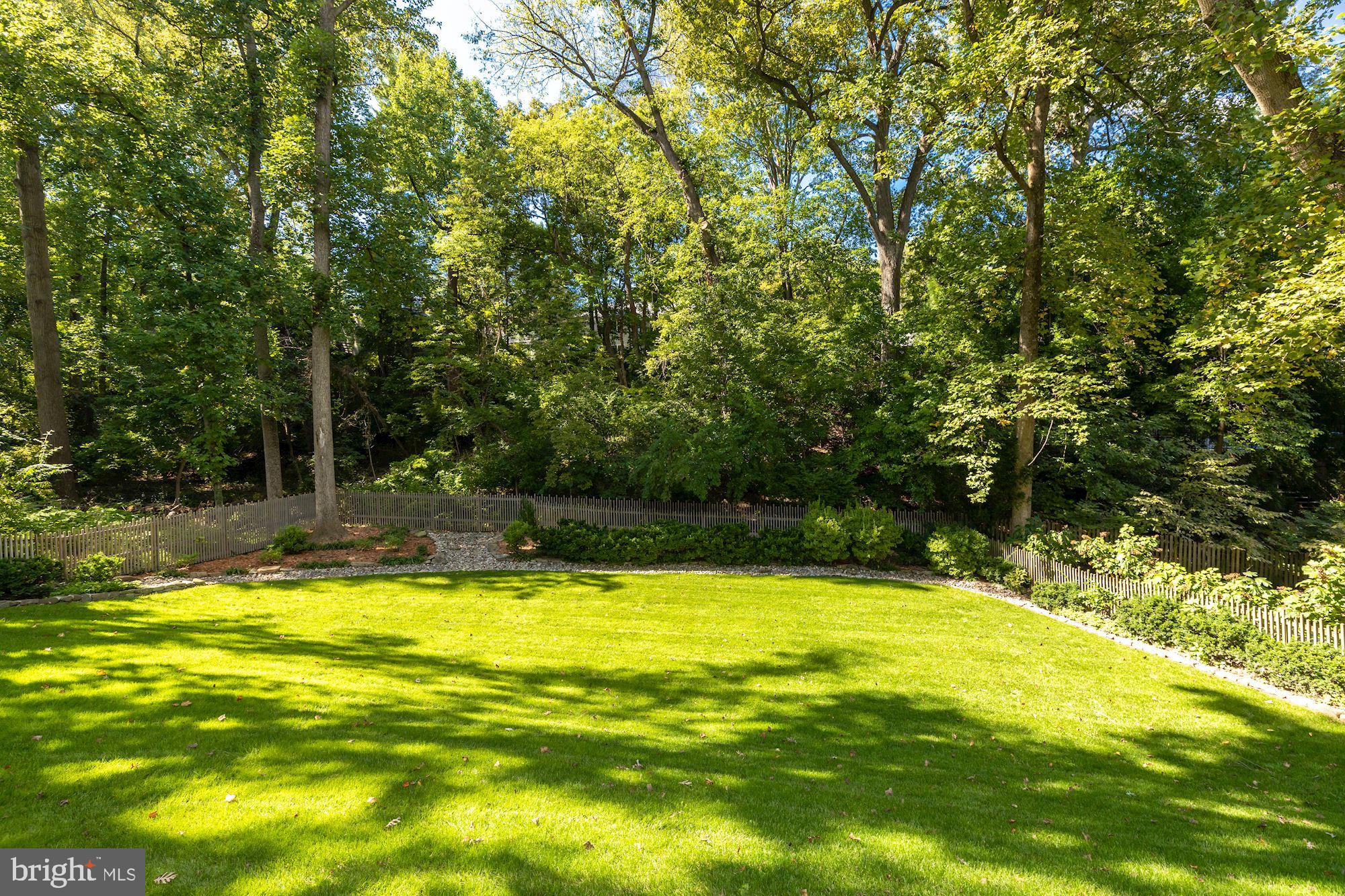 RIVERWOOD - Residential