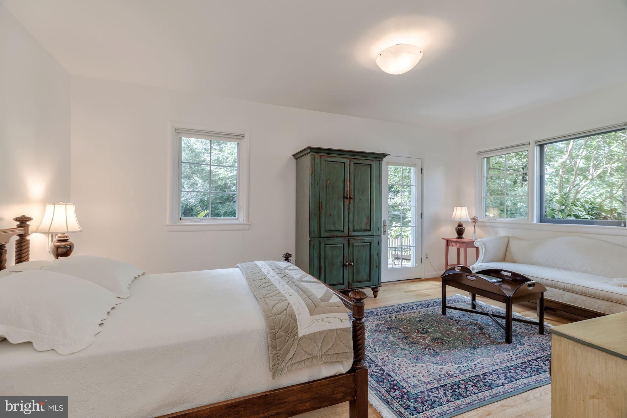 RIVERWOOD - Residential