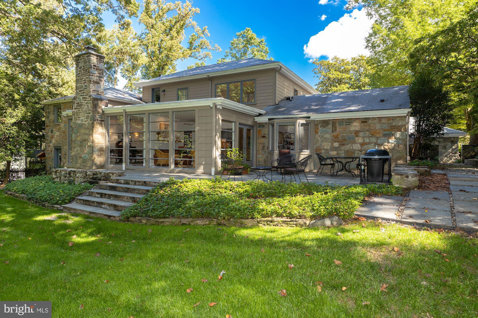 RIVERWOOD - Residential