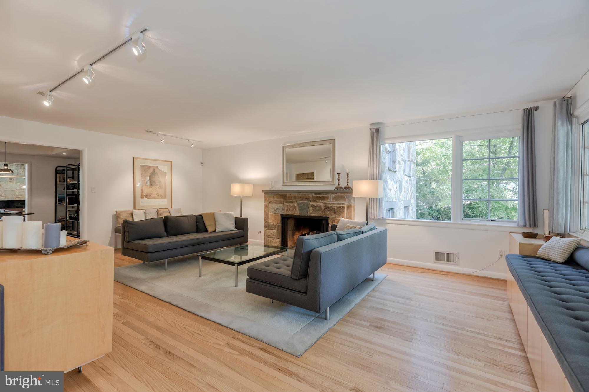 RIVERWOOD - Residential