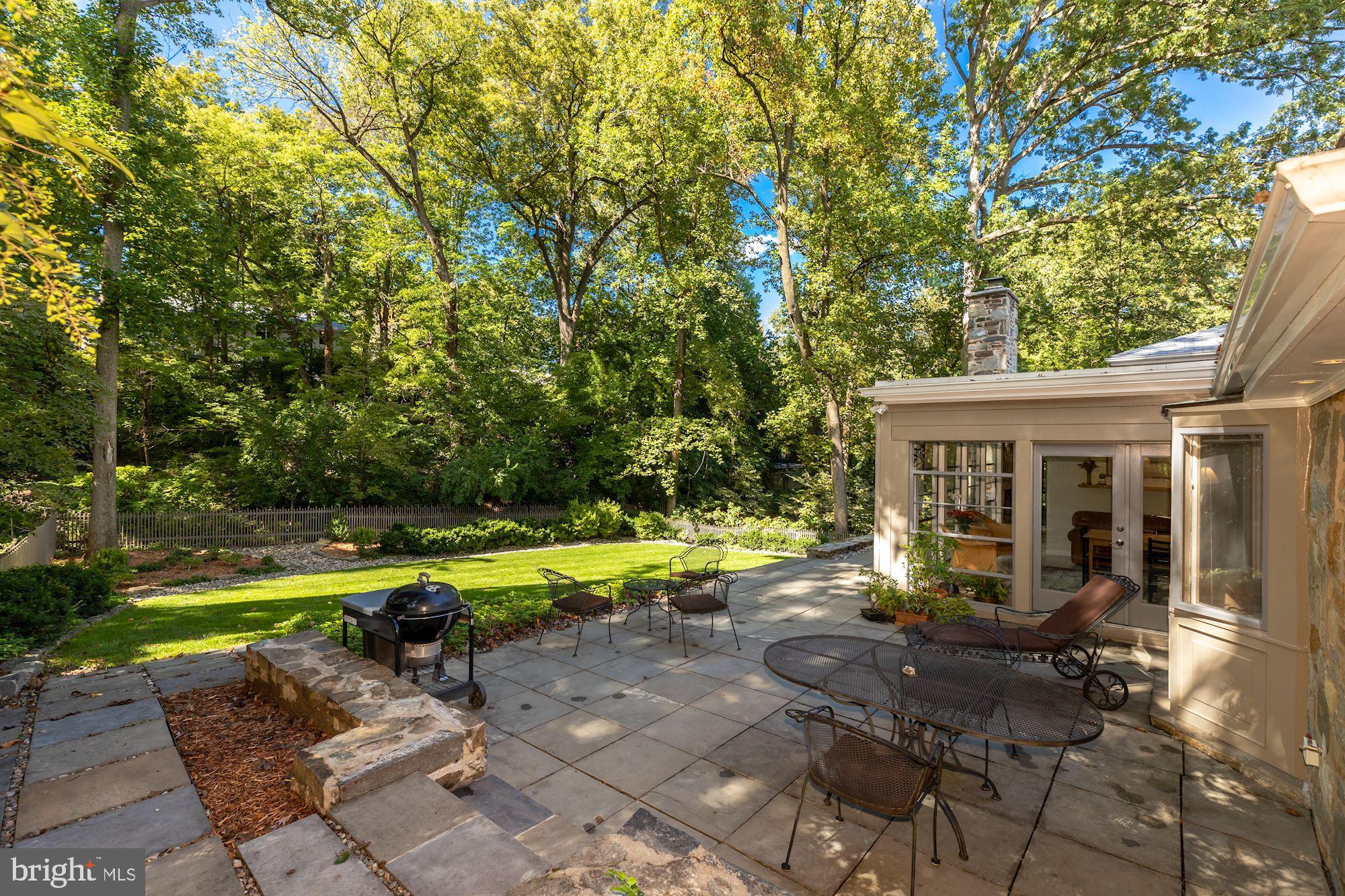 RIVERWOOD - Residential