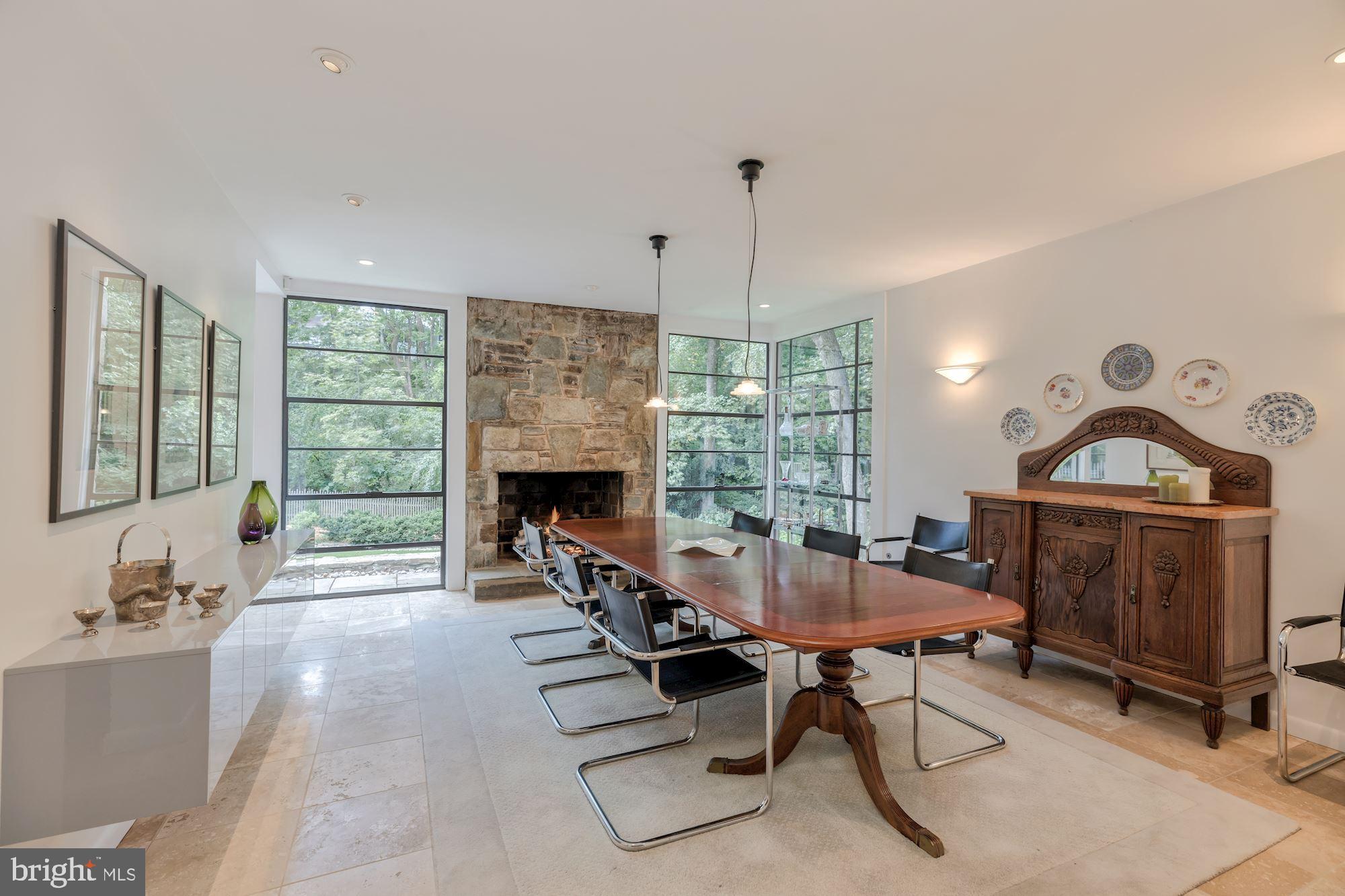 RIVERWOOD - Residential