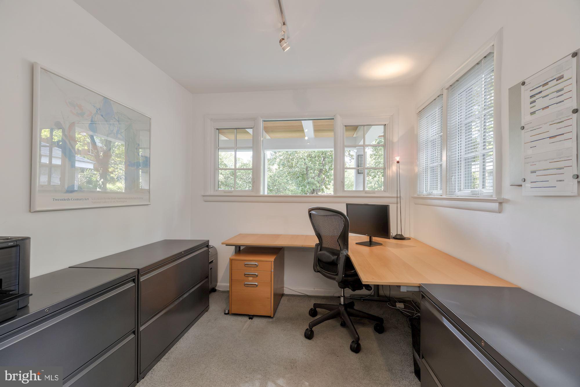 RIVERWOOD - Residential