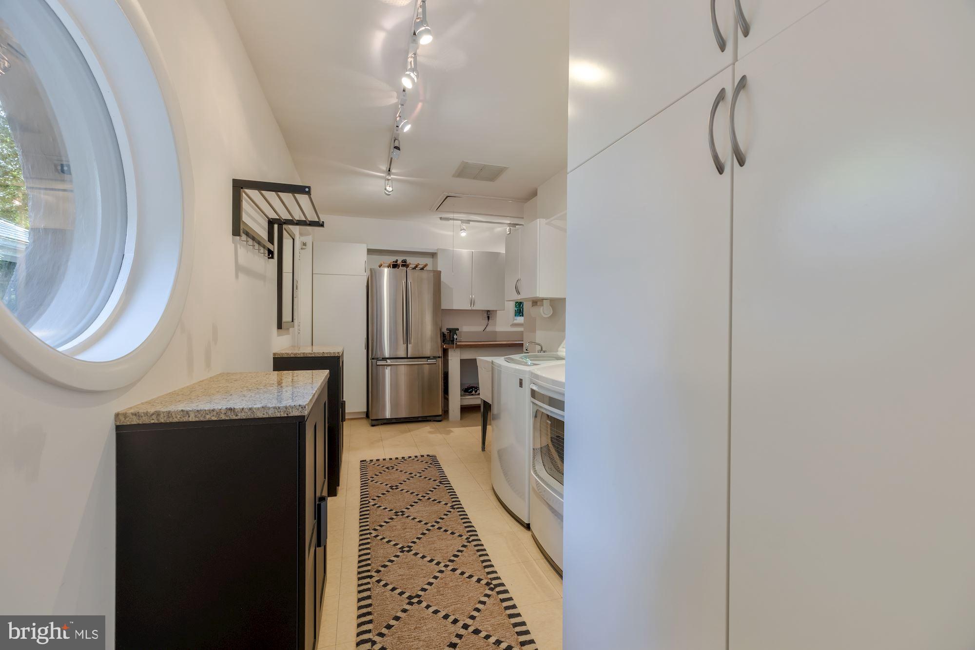 RIVERWOOD - Residential