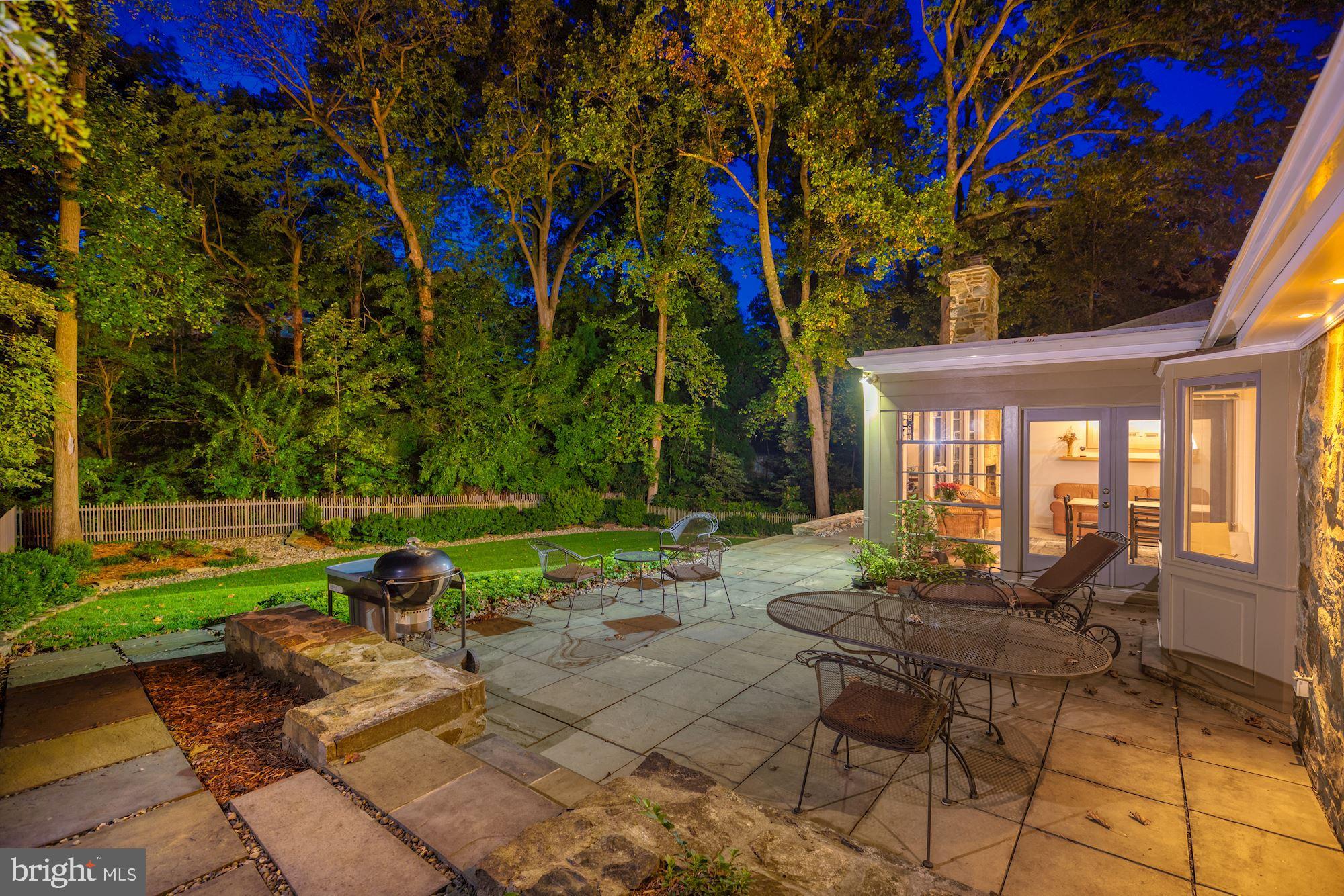 RIVERWOOD - Residential