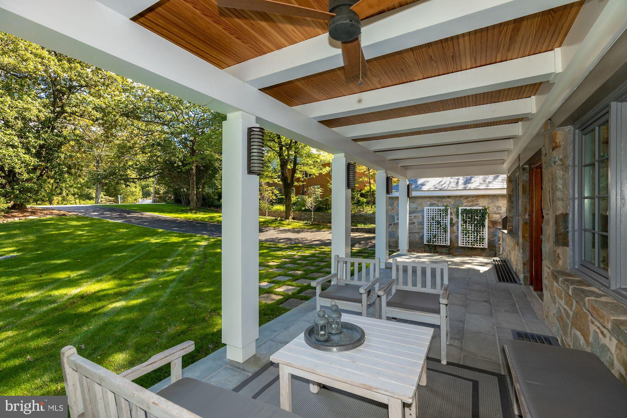 RIVERWOOD - Residential