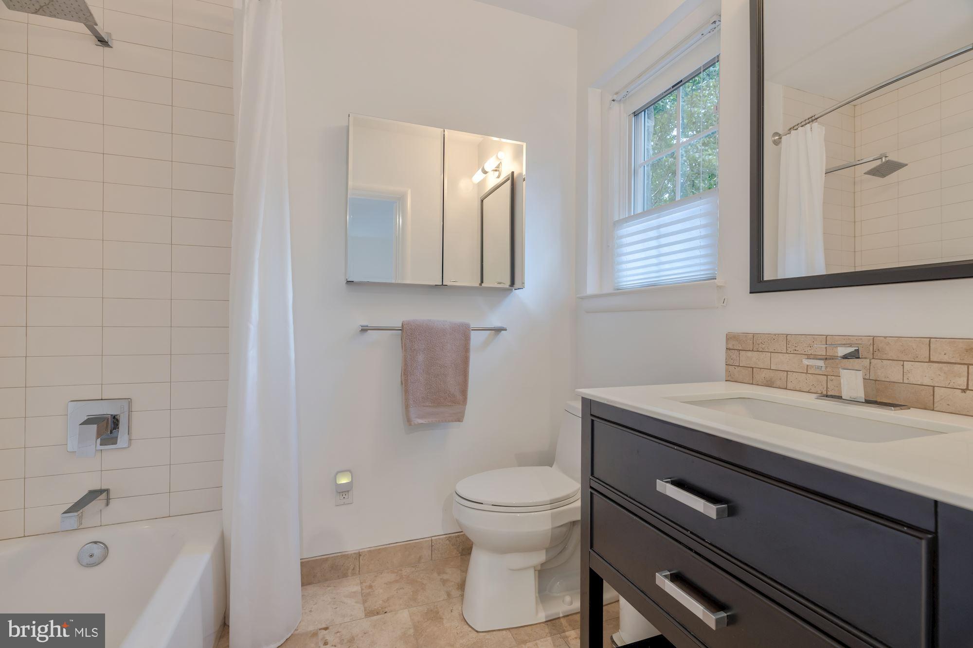 RIVERWOOD - Residential