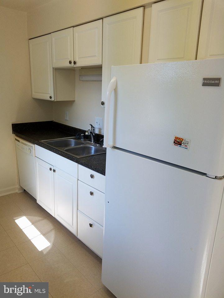 JEFFERSON PLACE - Residential Lease