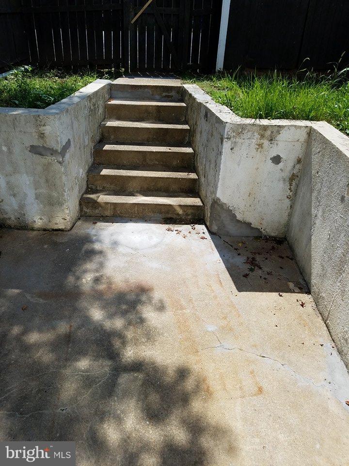 JEFFERSON PLACE - Residential Lease