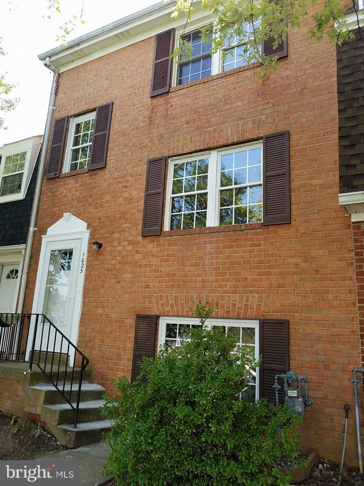 JEFFERSON PLACE - Residential Lease