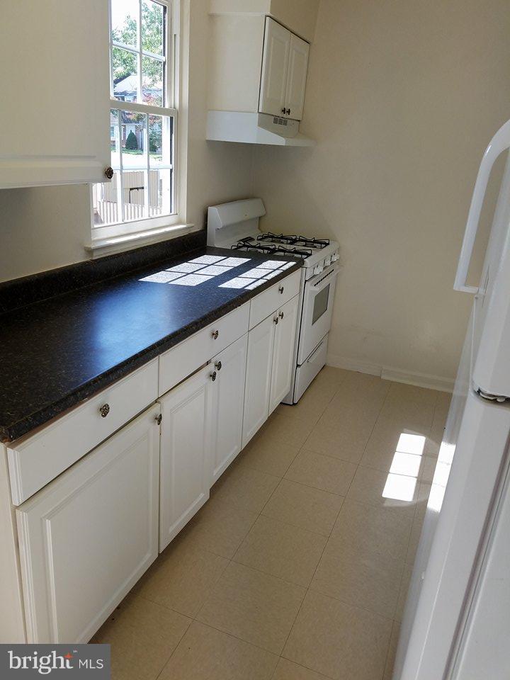 JEFFERSON PLACE - Residential Lease