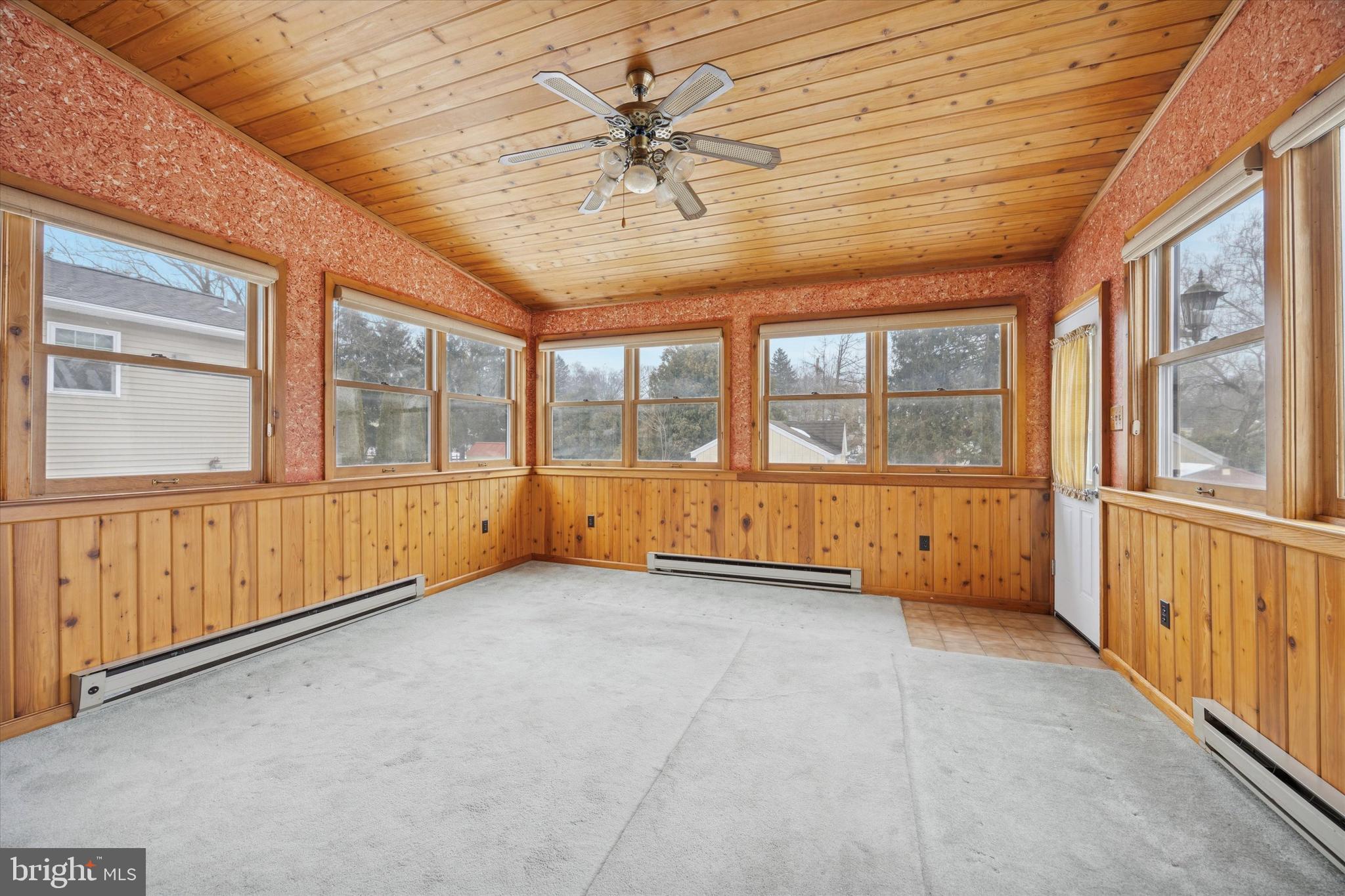 LAFAYETTE HILL - Residential