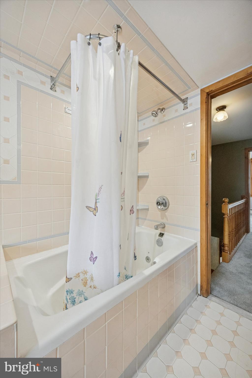 LAFAYETTE HILL - Residential